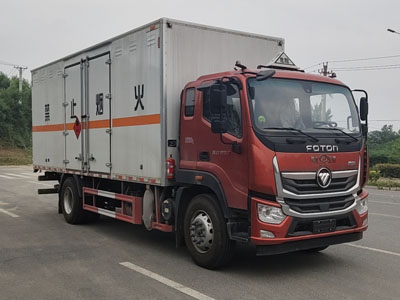 江特牌JDF5180XRYB6型易燃液體廂式運輸車(chē)